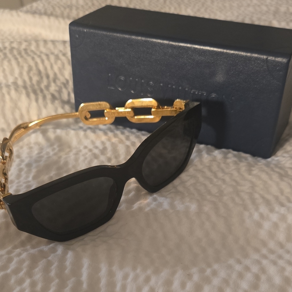 Louis Vuitton Black Sunglasses with Gold Chain Detail